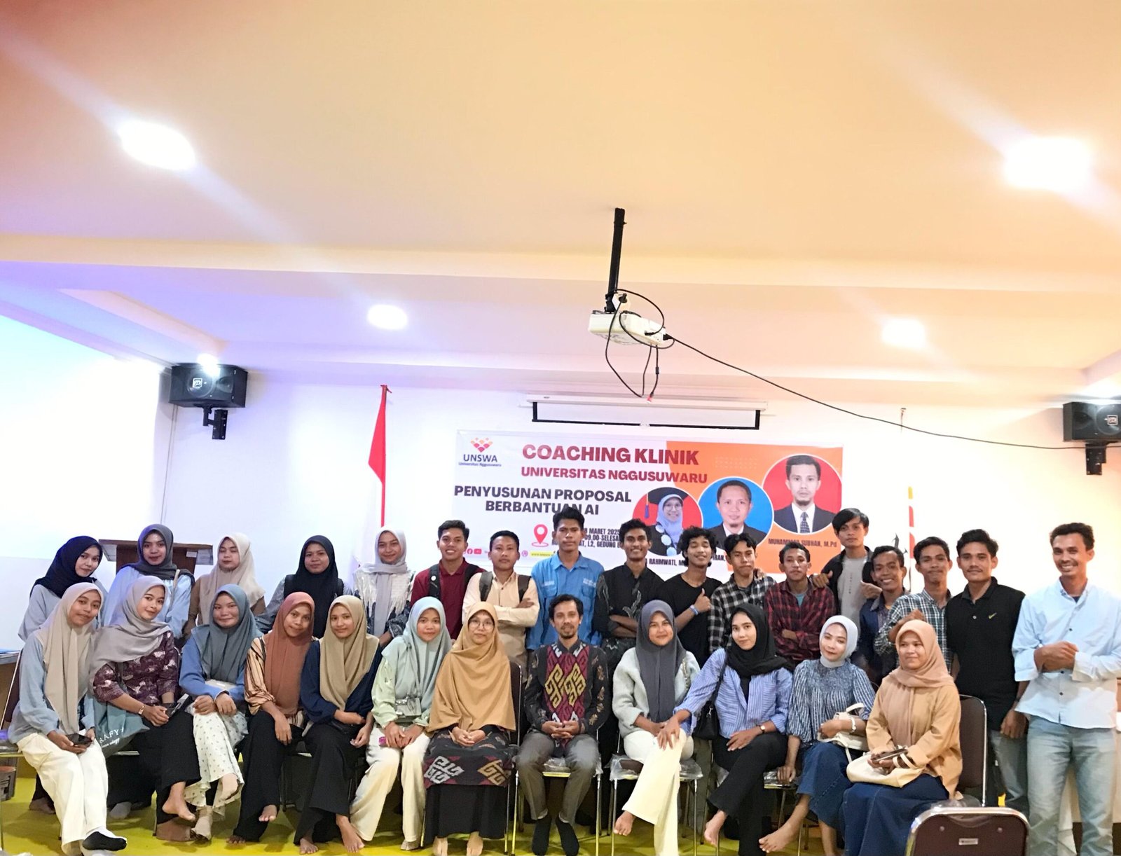 You are currently viewing Universitas Nggusuwaru Gelar Coaching Klinik Penyusunan Proposal Hibah Penelitian Berbantuan AI