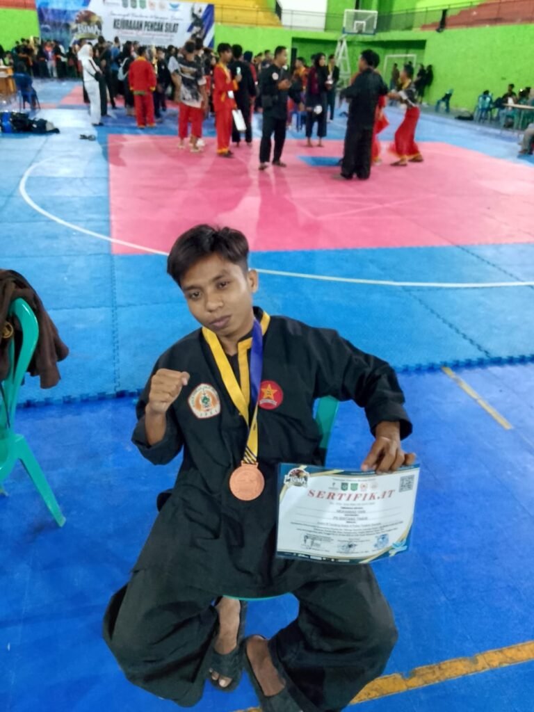 Ahmad Yani, Mahasiswa Pendidikan Fisika UNSWA, Raih Juara 3 Pencak Silat Tingkat Nasional 2025